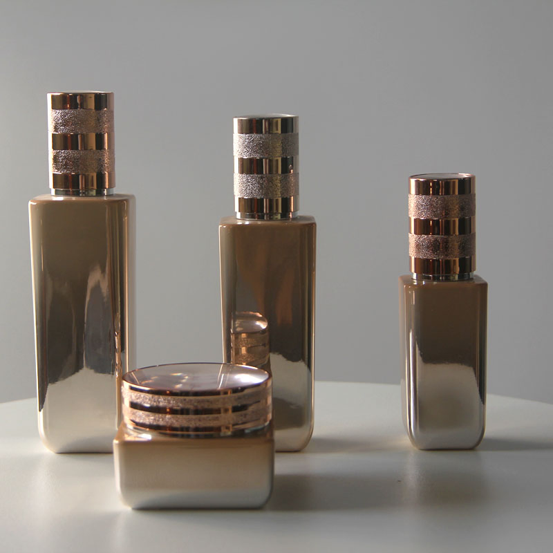 Стеклянные бутылочки для косметики 30-120 мл