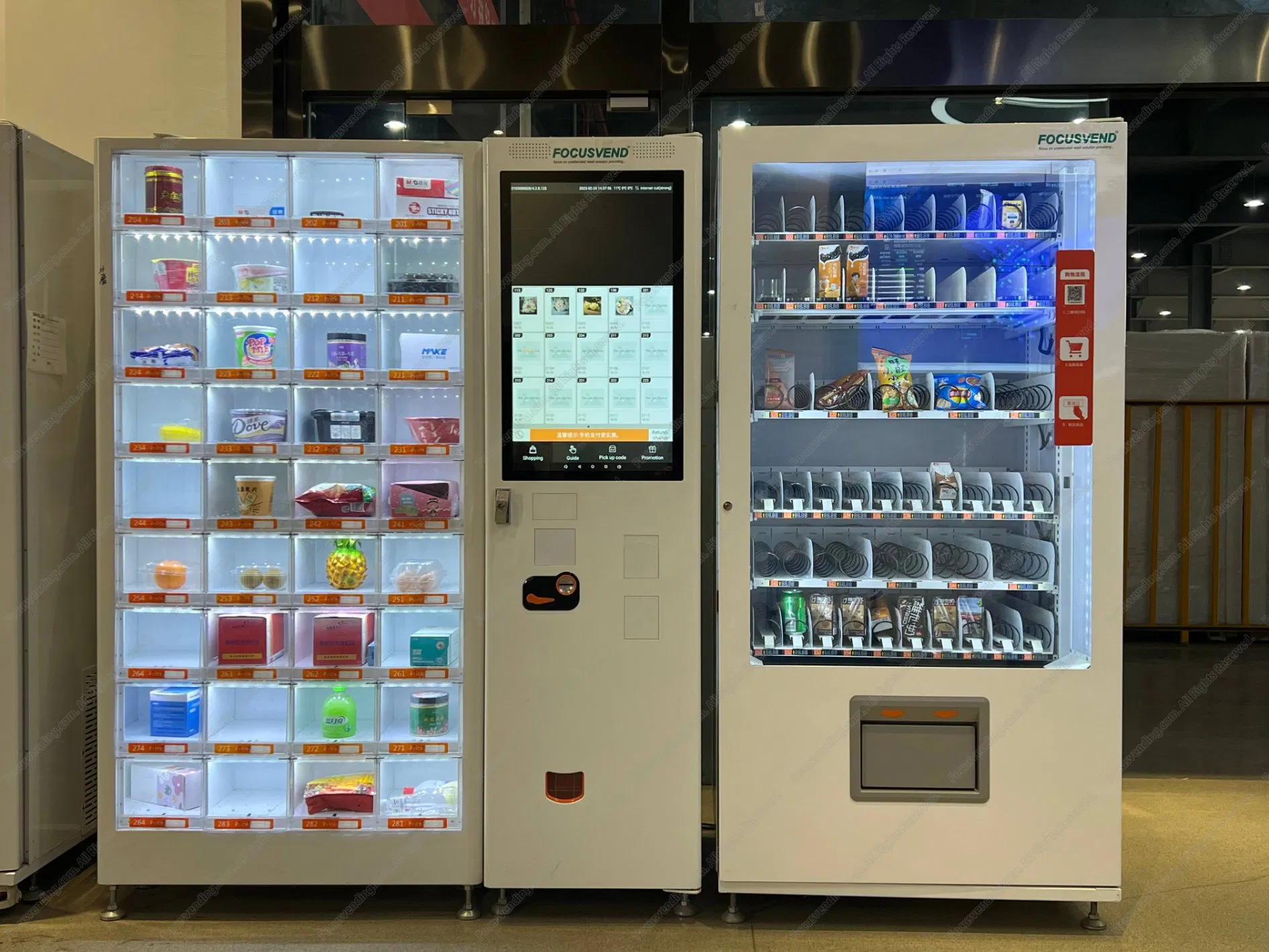 Automatic Vending Machine 24/7 Self-Service for Snacks Drinks
