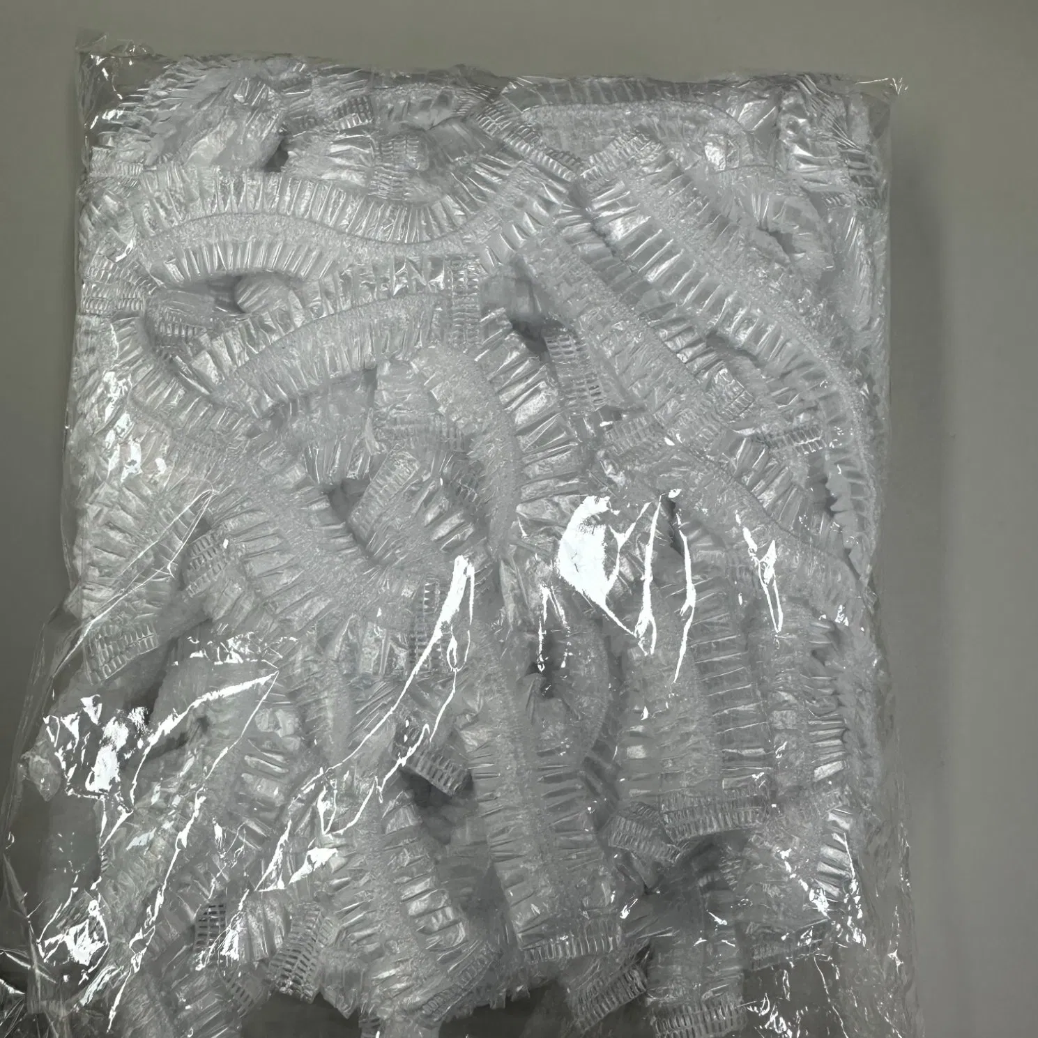 Disposable Shower Cap Waterproof Hair Protection for Hotel Amenities and Salon Supplies