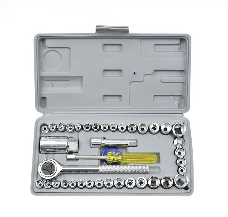 Набор инструментов 40 предметов: трещотка, головки, отвертки