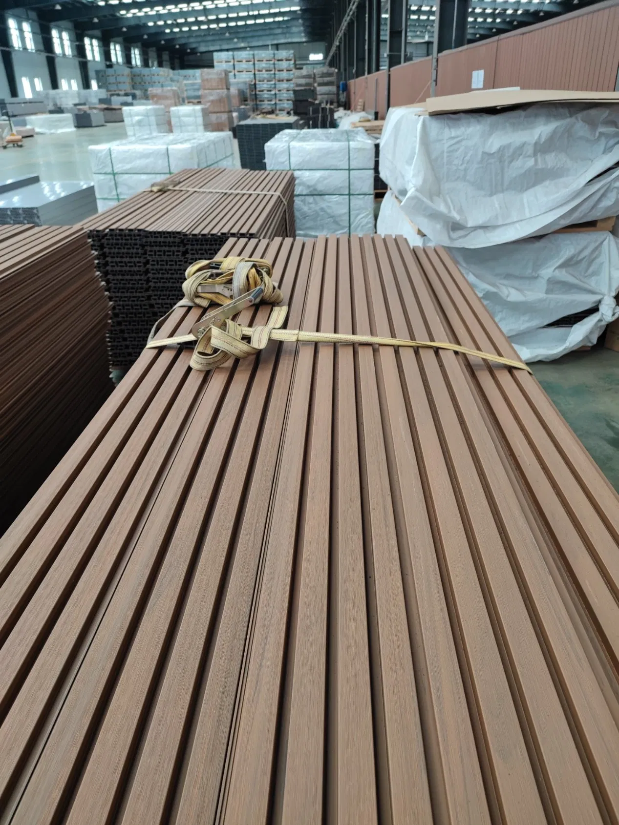 Extra Long WPC Wall Panel Uninterrupted Installation Commercial Board