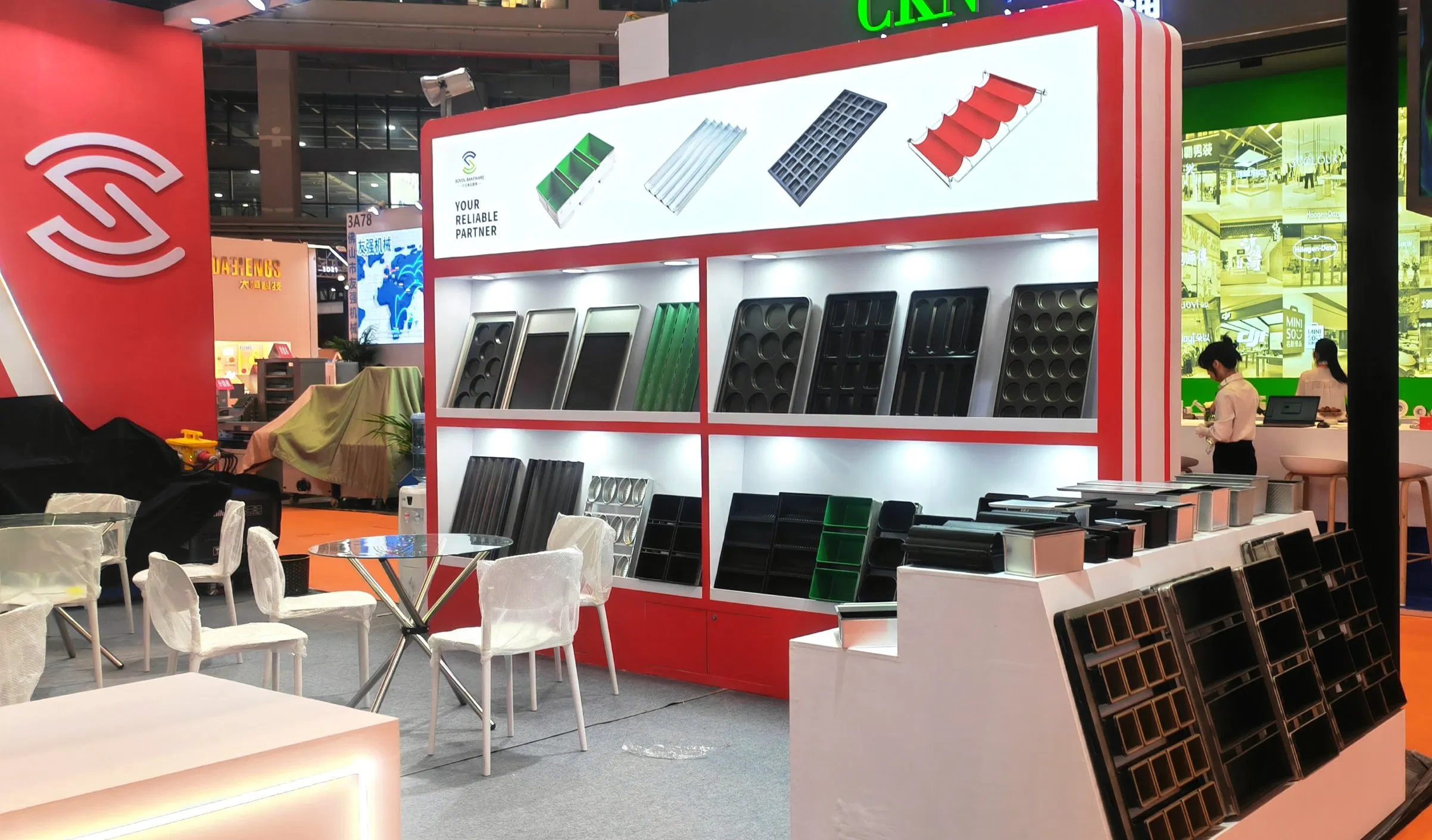 Hamburger Roll Tray Round Deep M122 Nonstick & Quick Release Coating Tray Customised Baking Tray