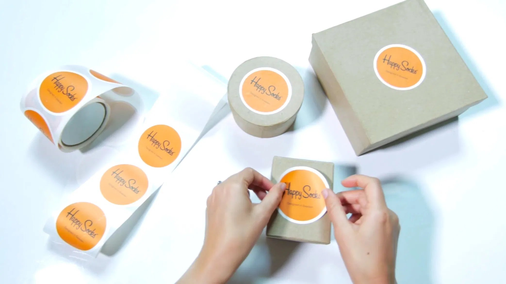 Round Opaque and Transparent Thermal Labels for Business Branding