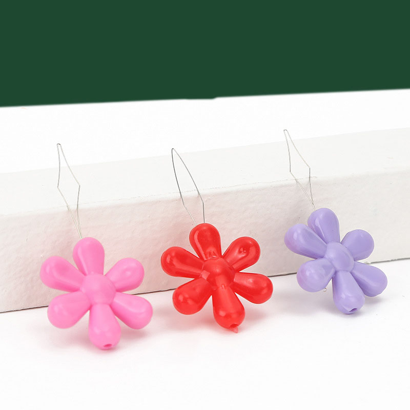 Plum Shape Plastic Needle Threader Sewing Accessories