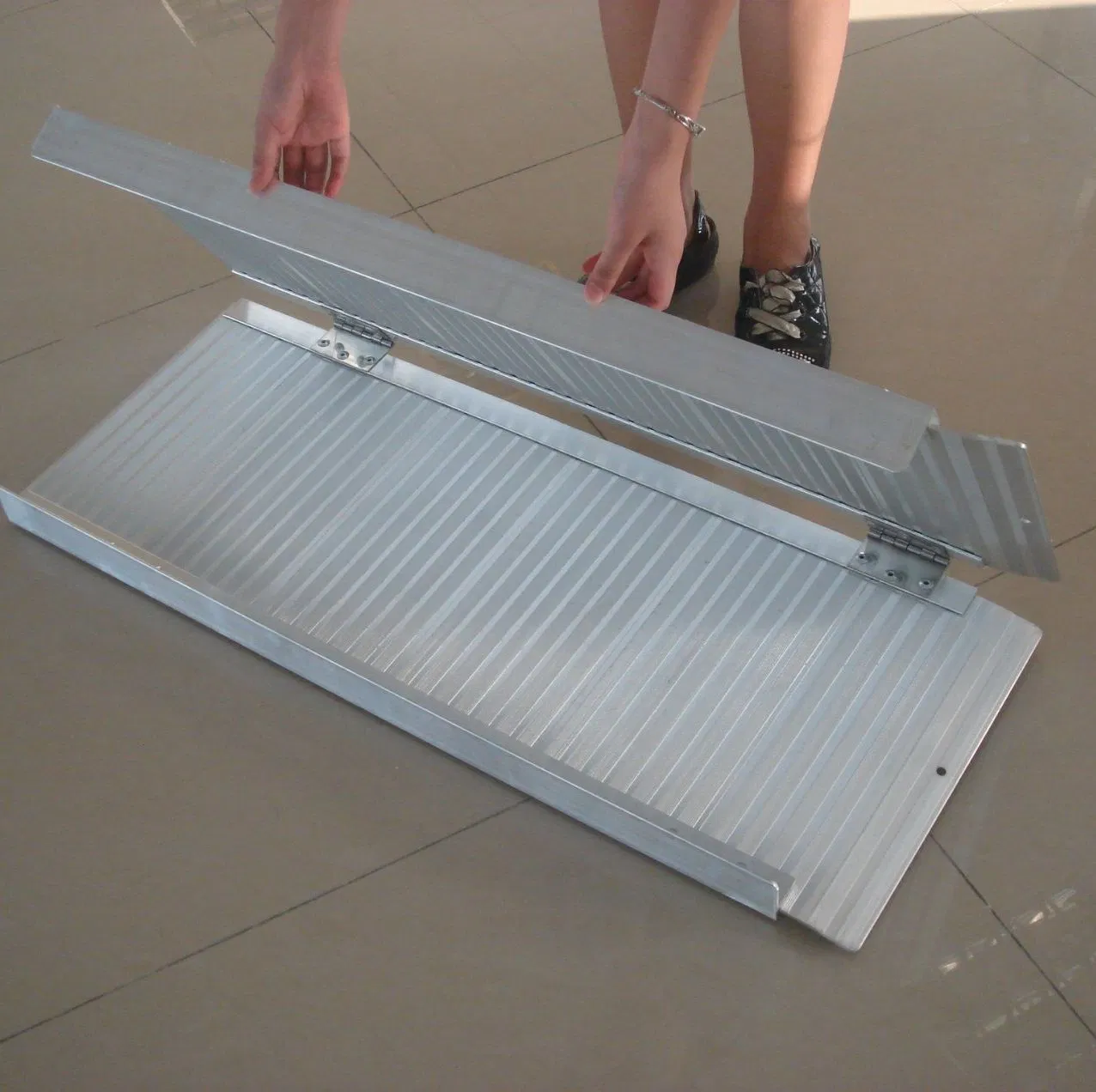 Lightweight Aluminum Wheelchair Ramp Portable and Foldable Design