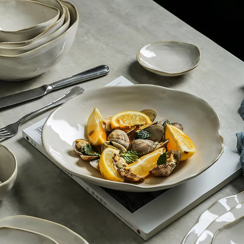 Fast Delivery Nordic Stoneware Dishes Plates Ceramic Dinnerware Sets Wholesale White Reactive Glaze for Home Hotel Tableware Set for Home