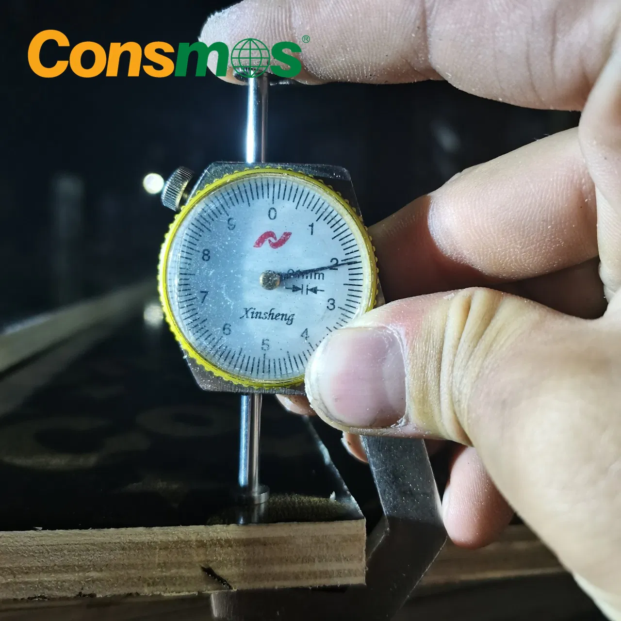 Linyi Consmos Factory Construction Plywood 18mm Film Faced Plywood