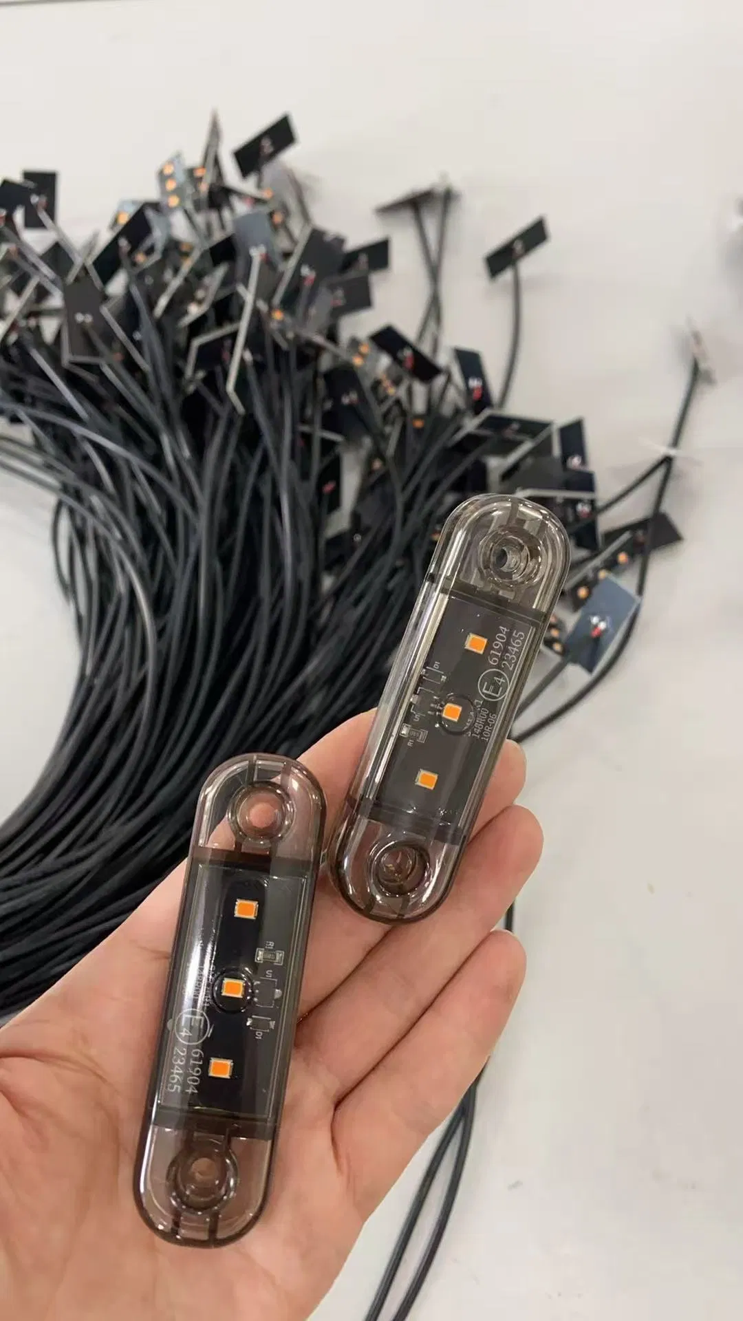 Trailer Truck Side Marker Light with Waterproof Base, 12-24V