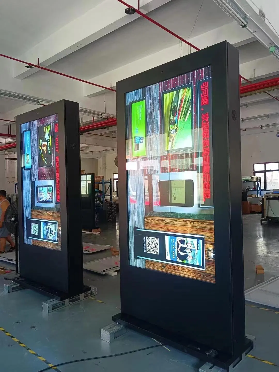 32/43/75'' OEM Design Outdoor Wall Mounted LCD Display