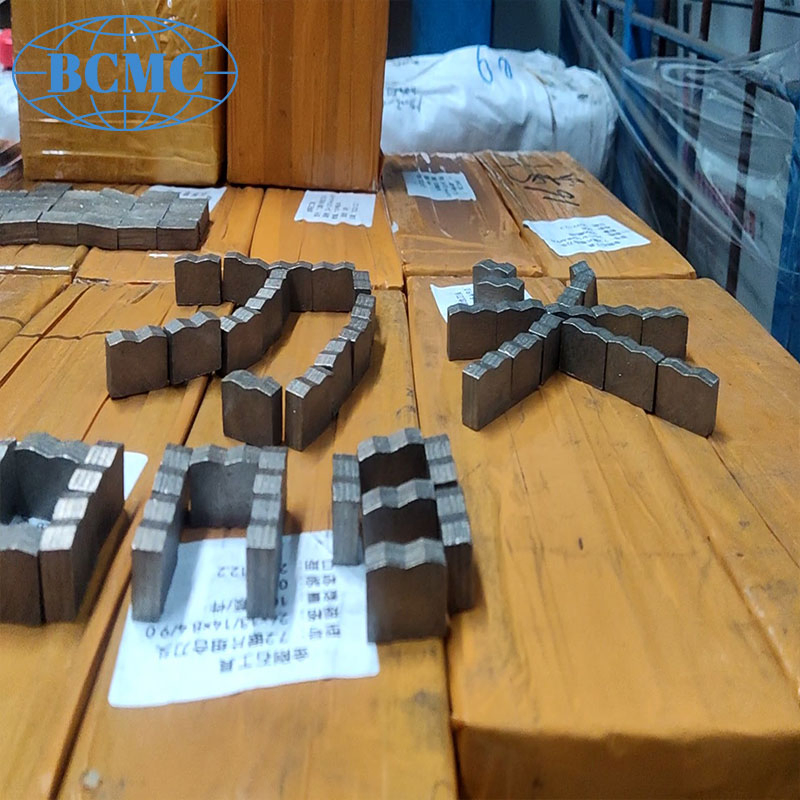 Bcmc Volcanic Segments Stone Diamond Blade Segmented Granite Cutting Segment in China
