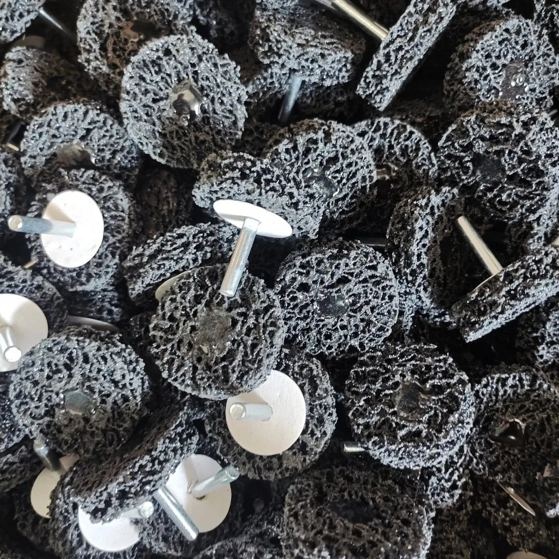 Strip and Clean Wheel 7" Stripping Disk with Shaft