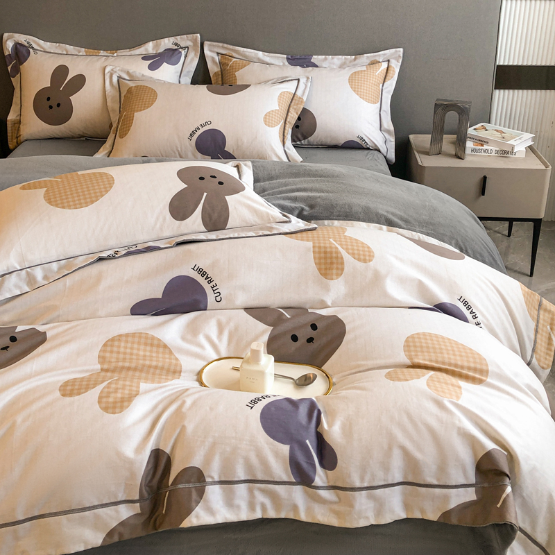 Rabbit Shape Sheet Quilt 4 PCS Bed Set Reversible Bed Sheet