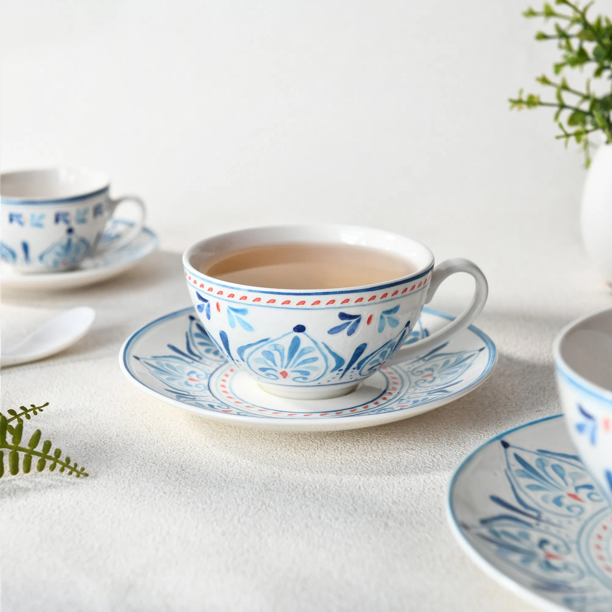 OEM ODM Blue in-Glaze Customized Dishes Dinner Set Plate Tableware Ceramic Dinnerware