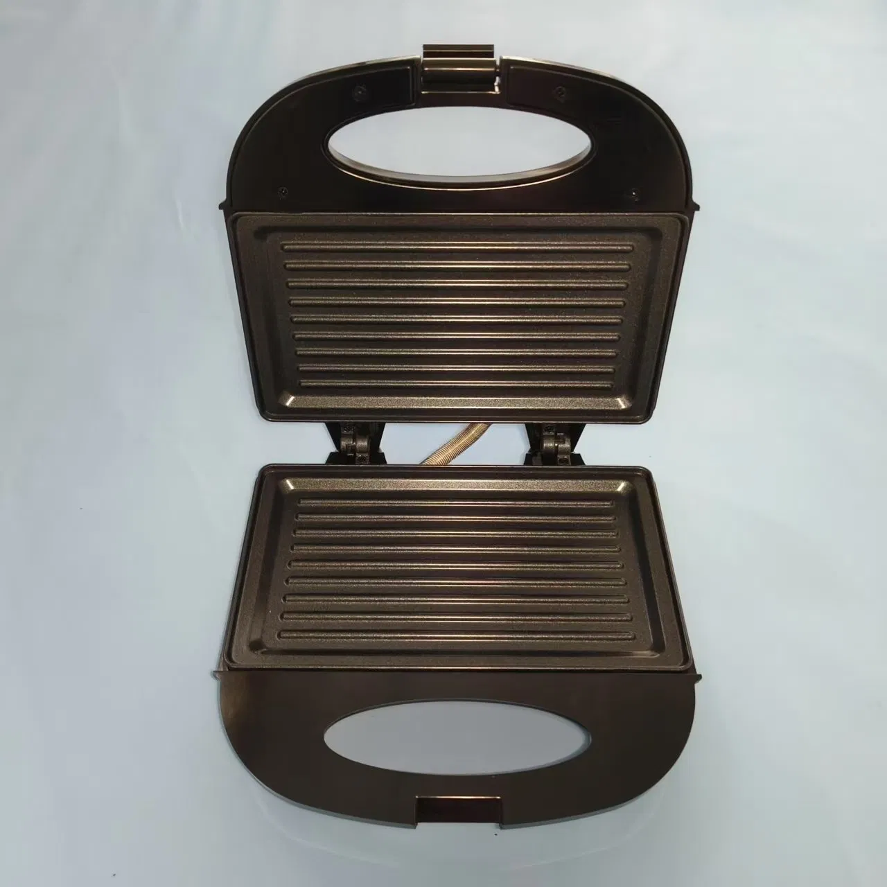 Compact and Convenient Sandwich Maker for Healthy Meals