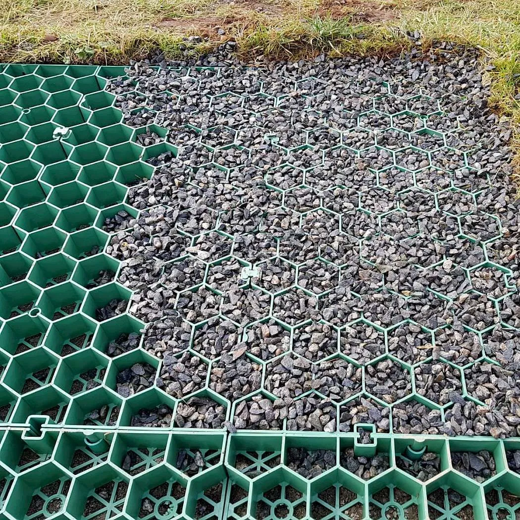 Plastic Gravel Stabilizer Grid Black Color Driveway Reinforcement System