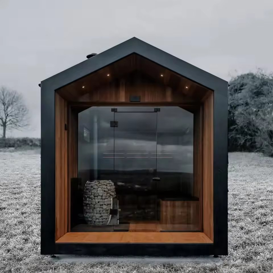 Уличная треугольная сауна Spire в современном стиле