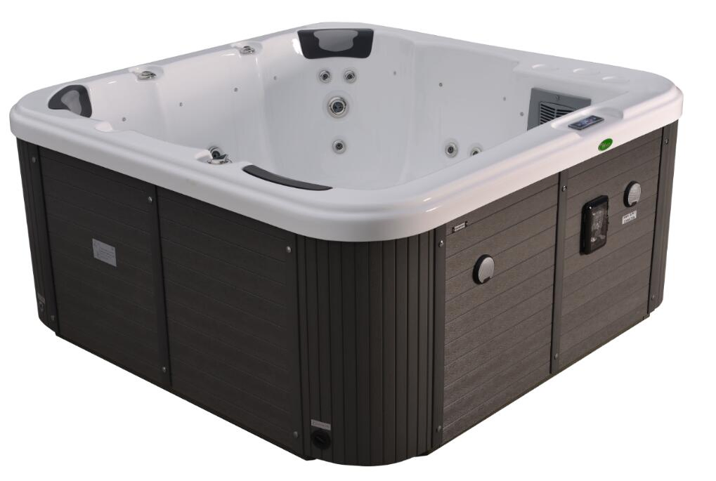 Уличный спа-бассейн на 6 человек с гидромассажем