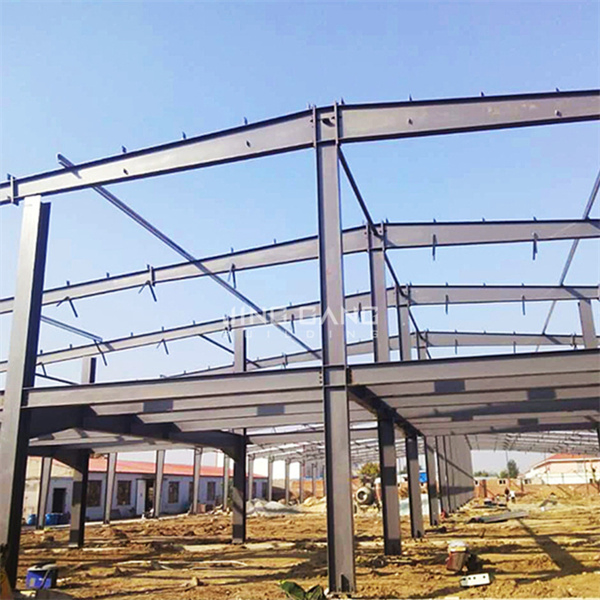 Q235 Q355 Metal Frame Galvanized Industrial Prefab Design Prefabricated Workshop/Warehouse Steel Structure with Painted Sandwich Panel