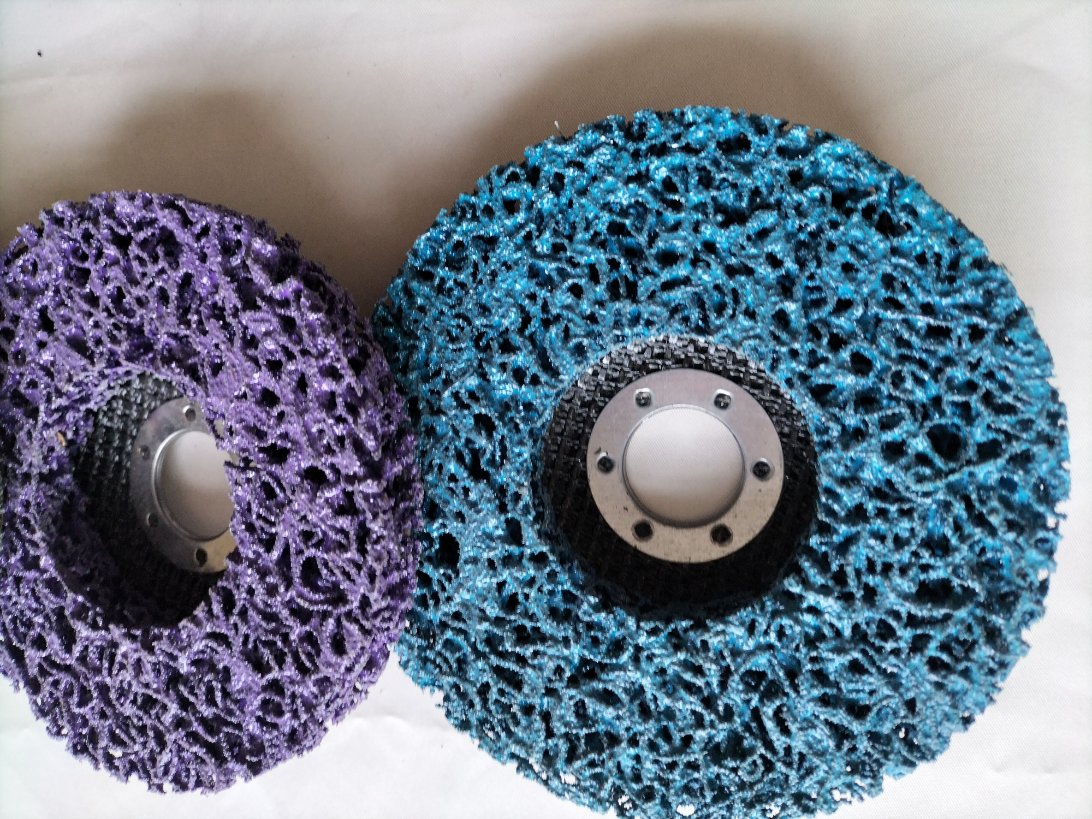 Абразивный диск для удаления ржавчины и зачистки металла