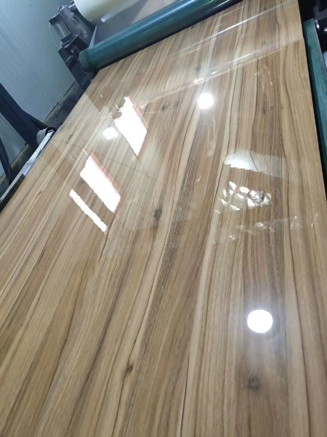 High Glossy UV MDF White Laminated Melamine MDF Board for Decoration