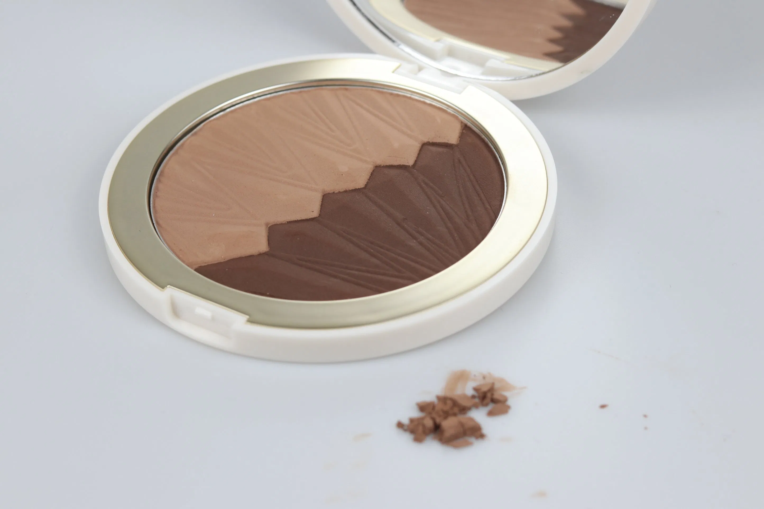 Vegan Cheek Contour Blush Powder for Glowing Complexion