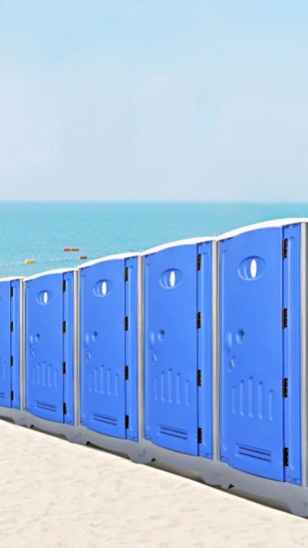 High-Capacity Lightweight Camping Toilet Designed for Backpacking