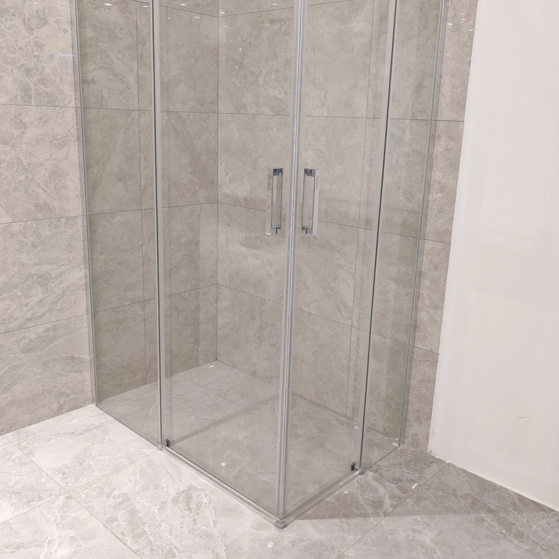 Customizable Shower Room with Sliding Door for Hotel and Apartment Use