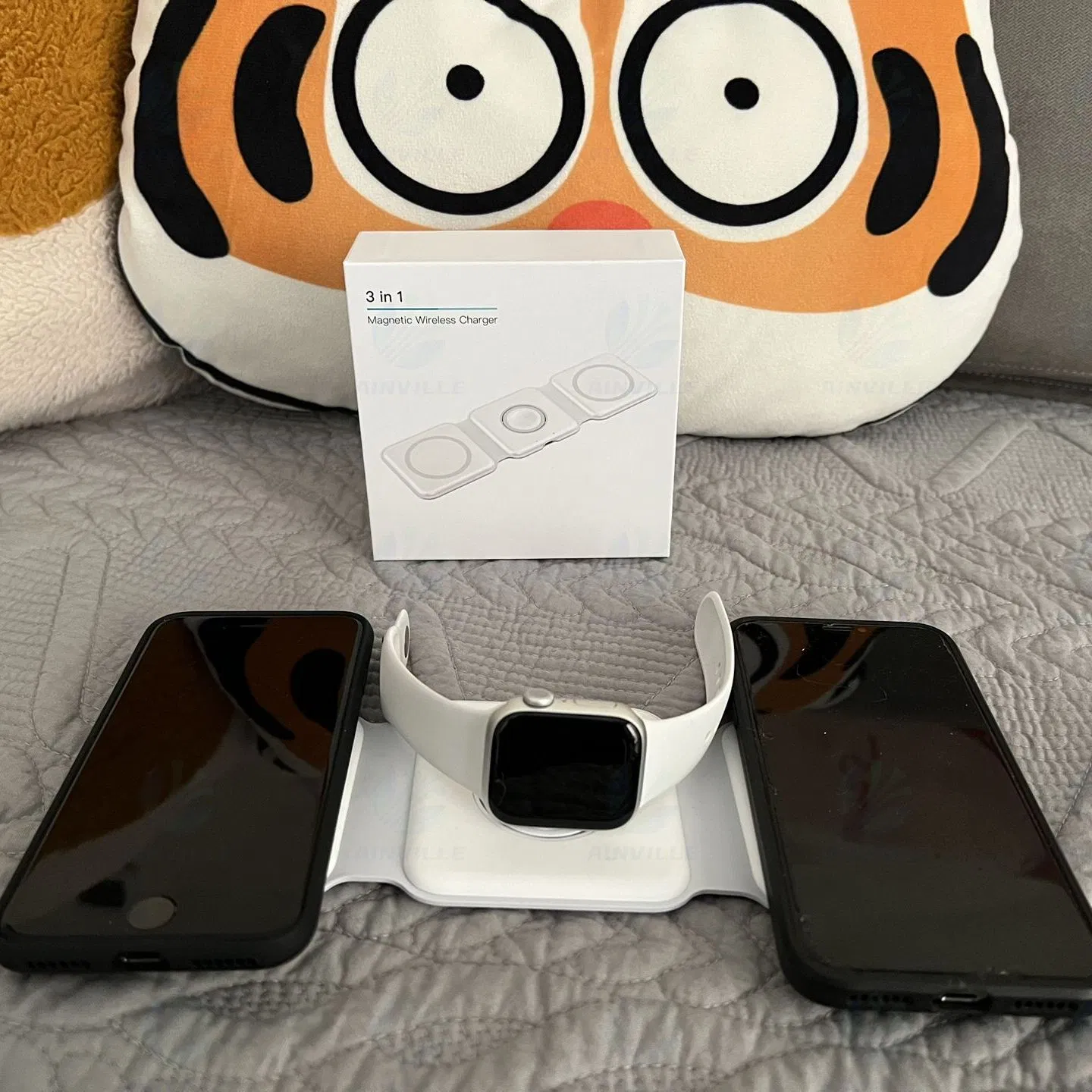 Магнитная беспроводная зарядка 3 в 1 для iPhone, часов и наушников