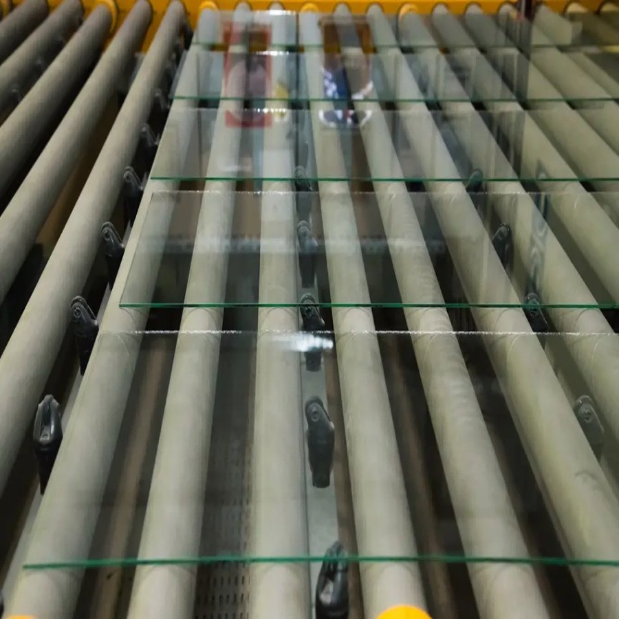 3-19mm Customized and Processed Flat Tempered Glass Panels Used for Doors and Windows