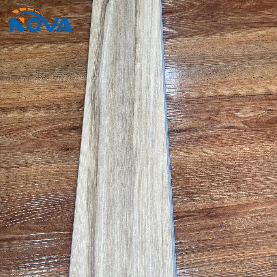 Laminated Vinyl Flooring Sticker Waterproof PVC Vinyl Plastic Grain Lvt Flooring