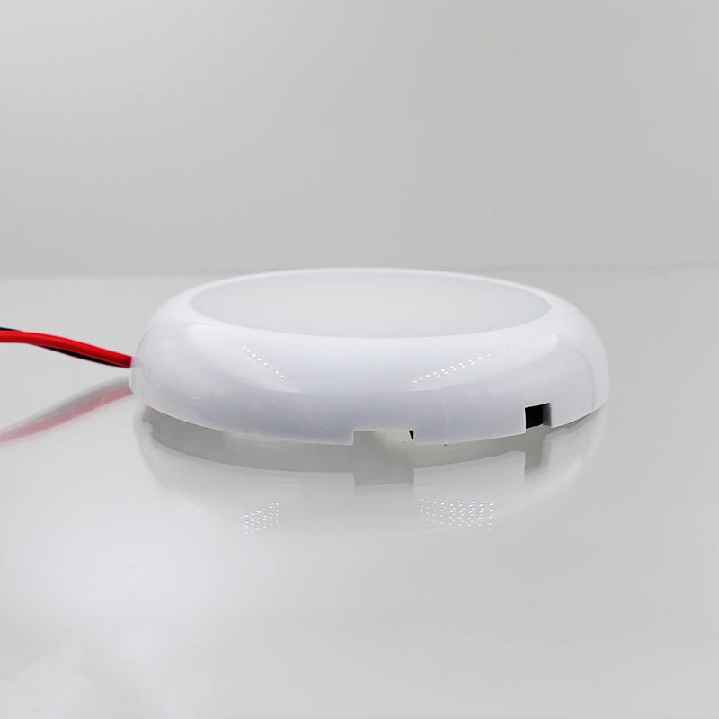 Круглый светильник для салона автомобиля