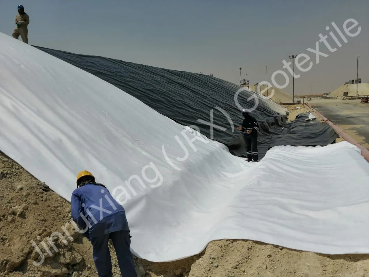 Geosynthetic Clay Layer Geotextile Clay Liner for Landfill Project Mining Chemical Plant