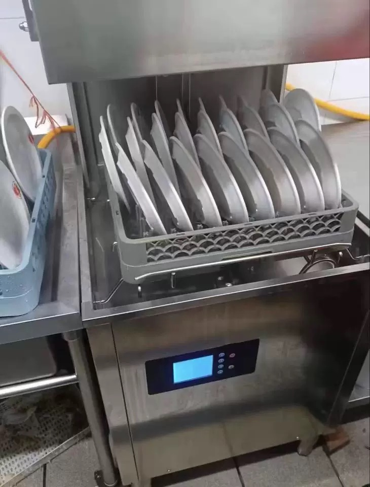Powerful Electric Dish Washing Machine for Hotels and Cafes