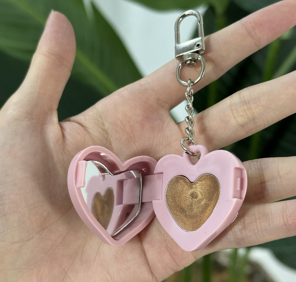 Plastic Heart Shape Empty Cosmetic Case Lip Balm Container Packaging Cute