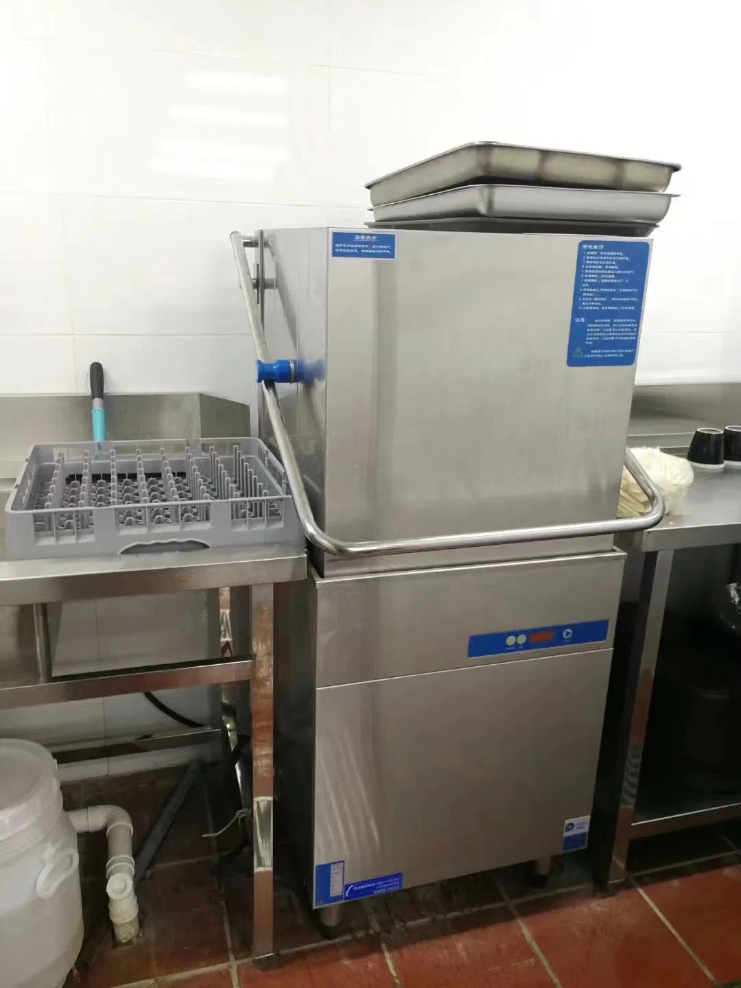 High-Efficiency Stainless Steel Hood Type Double Pumps Commercial Dishwasher Machine for Restaurants