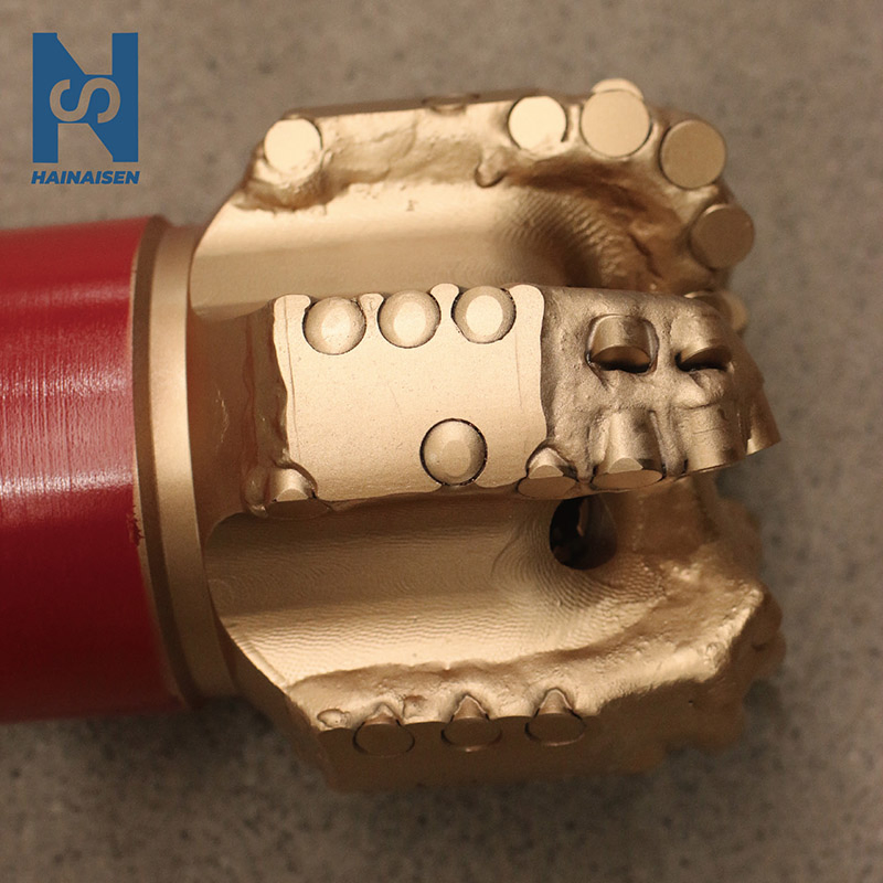 Буровая коронка PDC для нефтеразведки