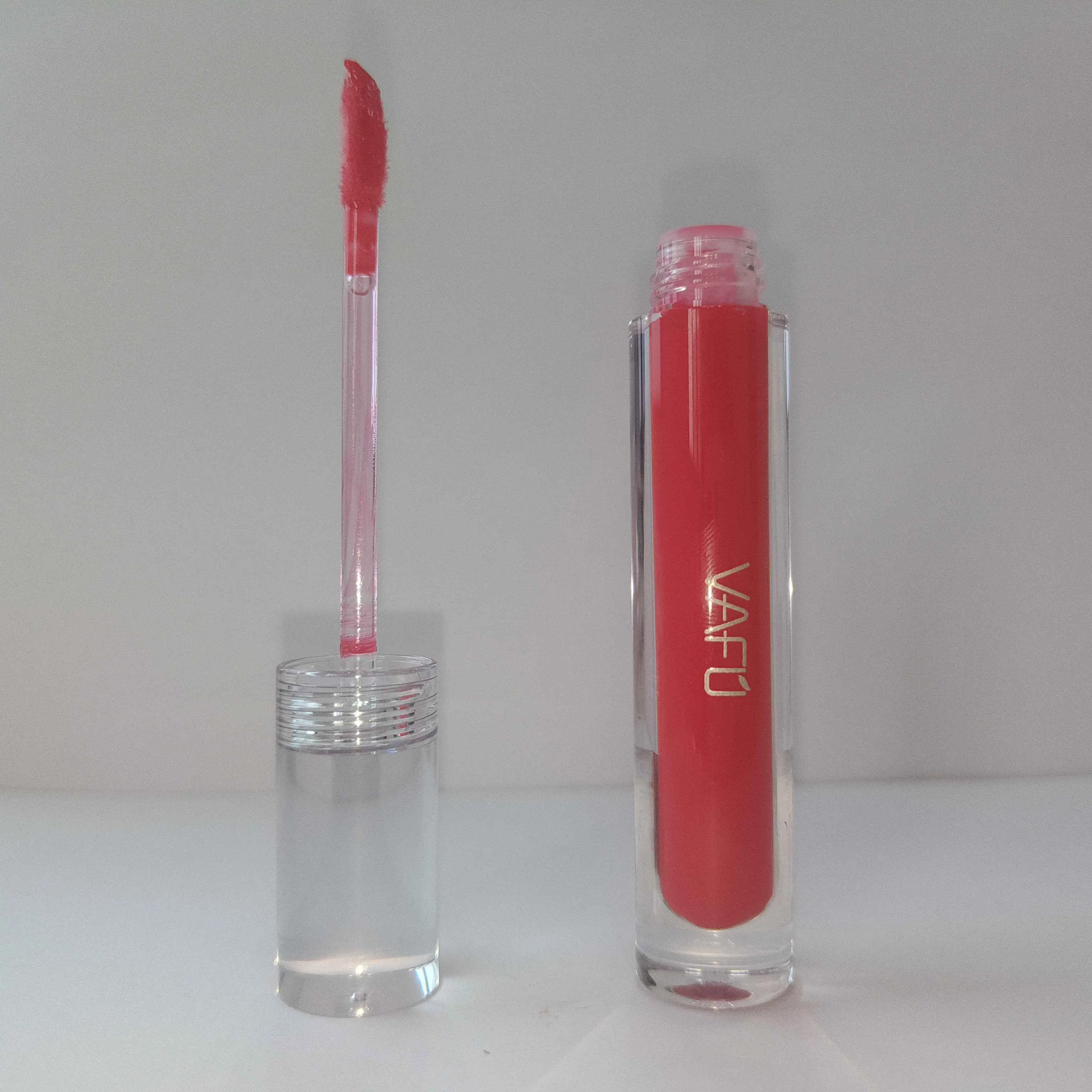 All-Day Wear Luxe Matte Lip Gloss for Effortless Elegance