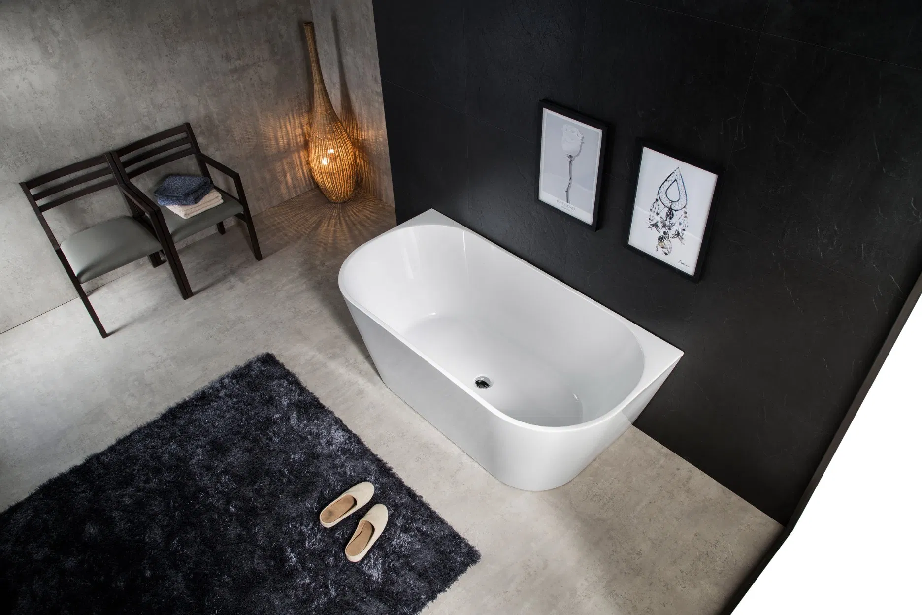 Sanitary Ware Against Wall Acrylic Bathtub with Matt White&Glossy White Surface