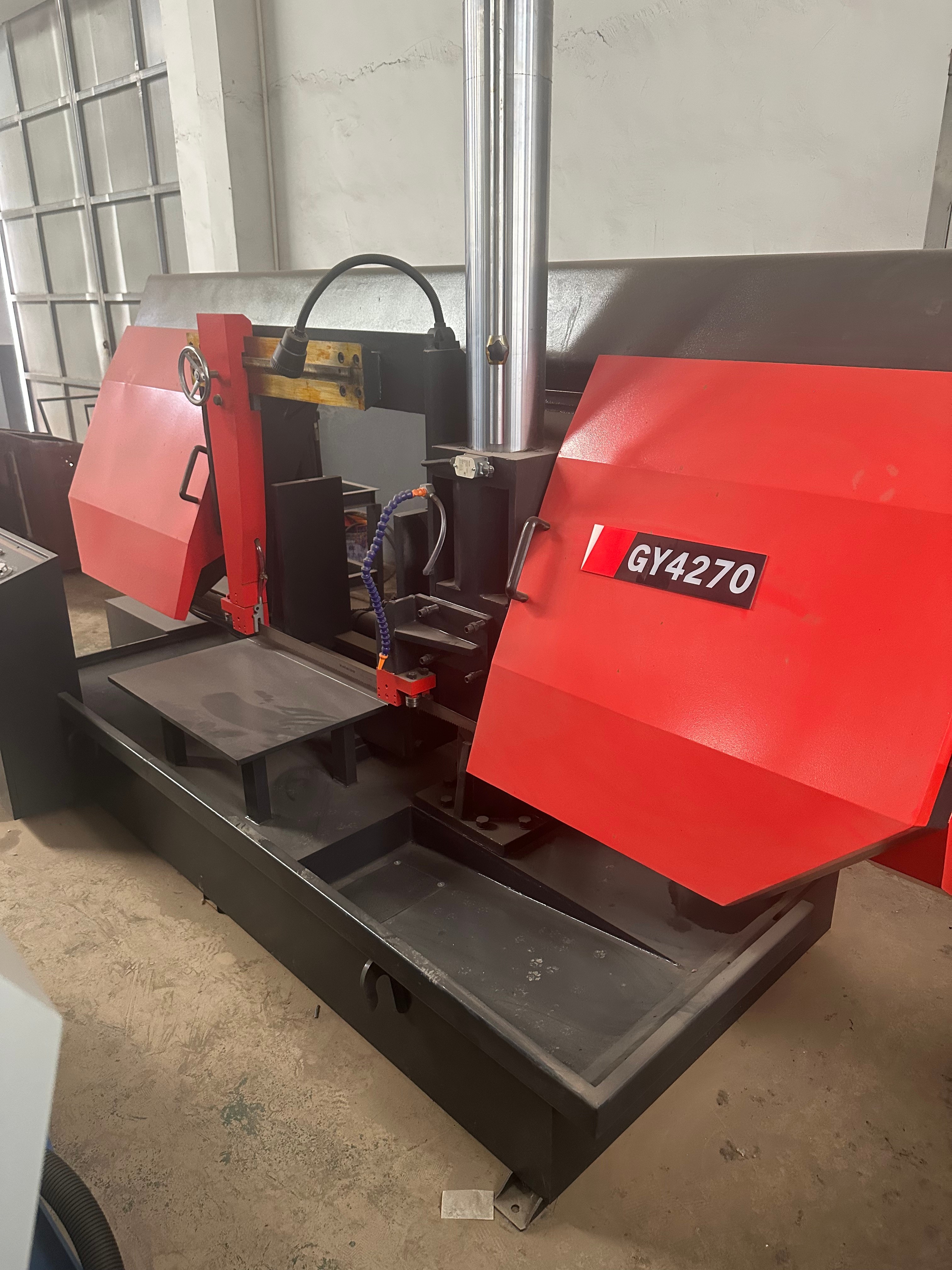 Станок ленточнопильный горизонтальный по металлу