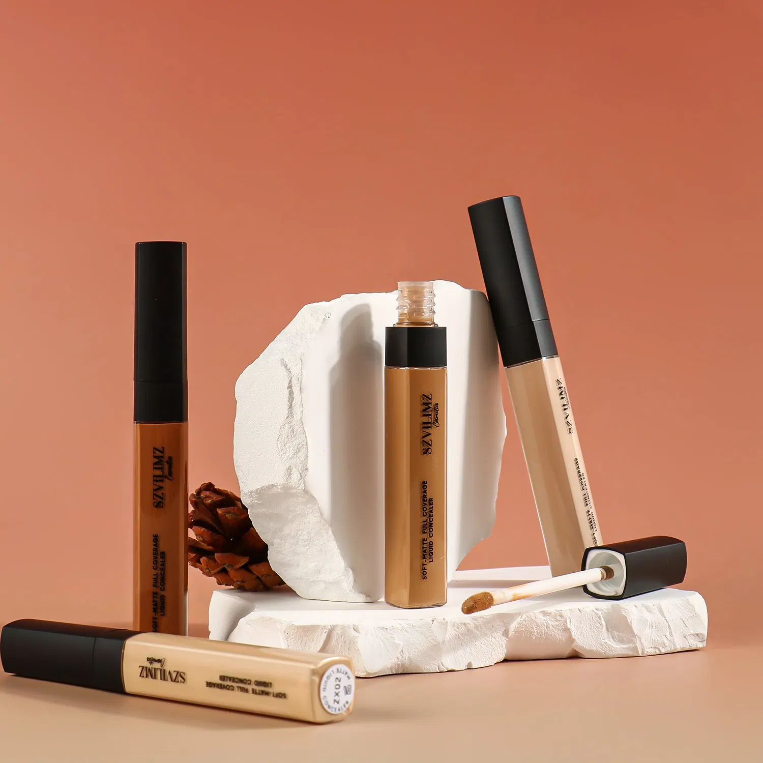 Wholesale Lip Makeup Waterproof Lightweight Black Full Coverage Liquid Hydrating Concealer