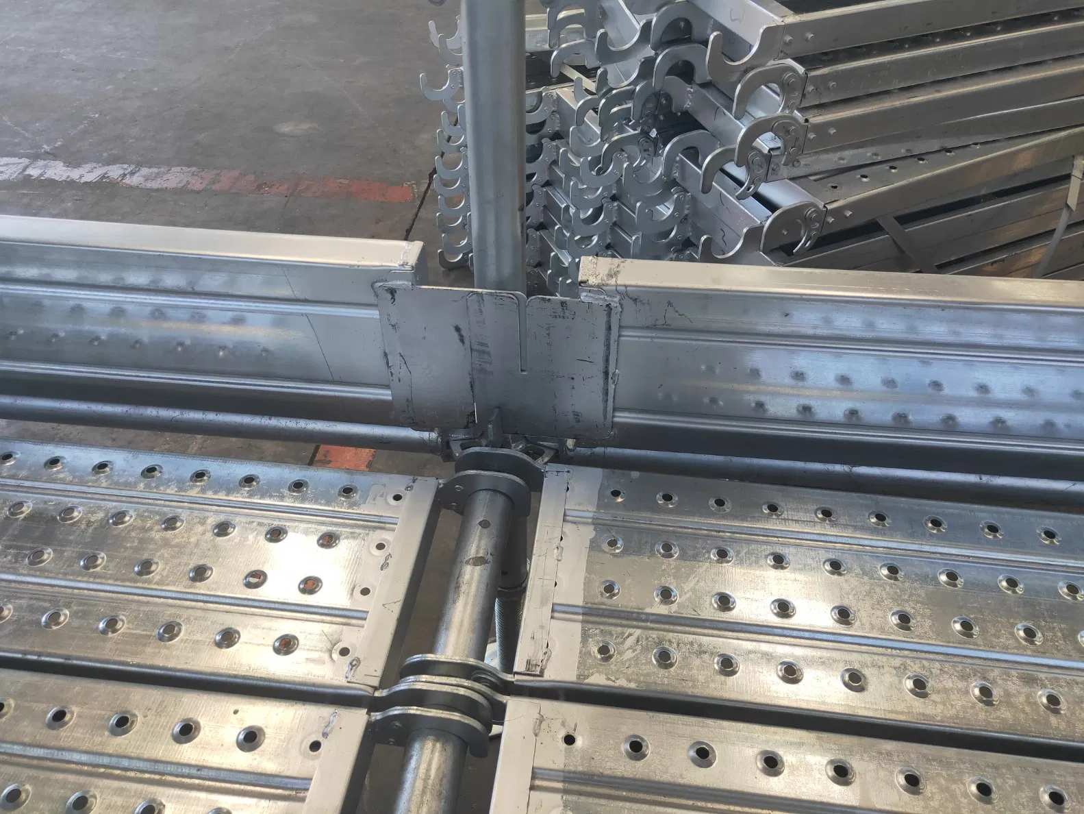 Pre-Galvanized Steel Scaffolding Step Ladder Monkey Ladder Staircase Stair Ladder for Construction