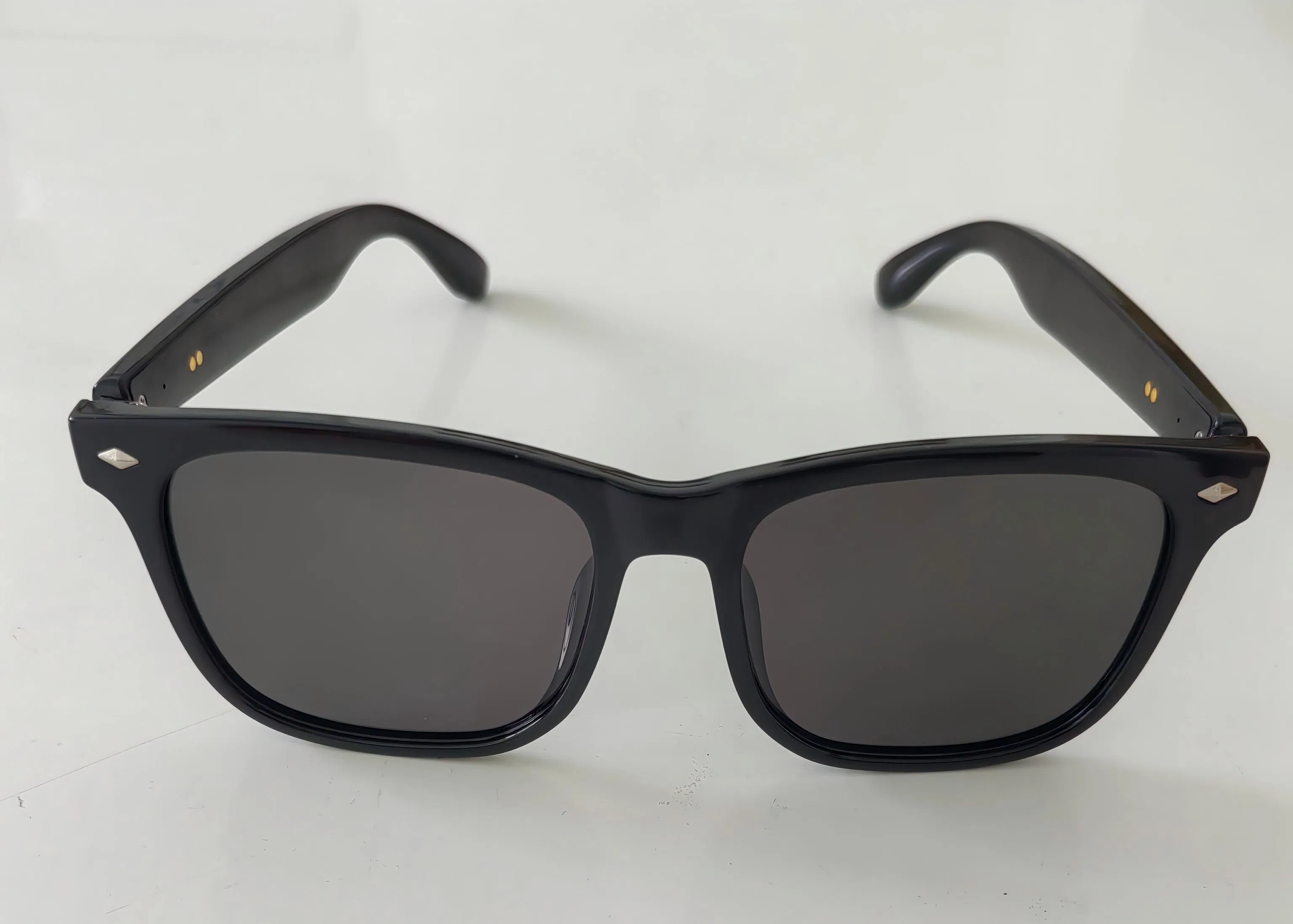 Умные очки с шумоподавлением для музыки и звонков