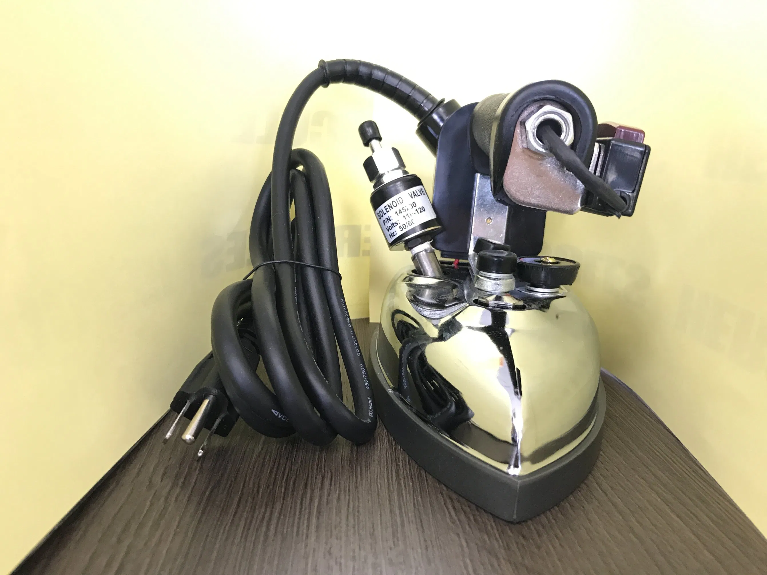 Electric-Steam Iron Fit 003 Fit Sewing Machine