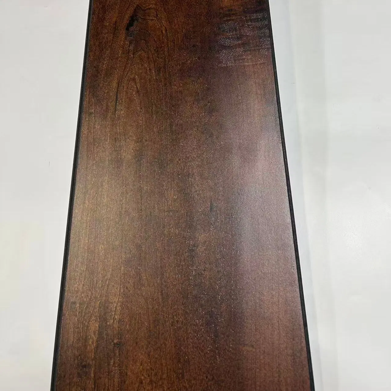 Eco-Friendly Wear Resistant Waterproof Eir Finish Black Core Laminate Flooring