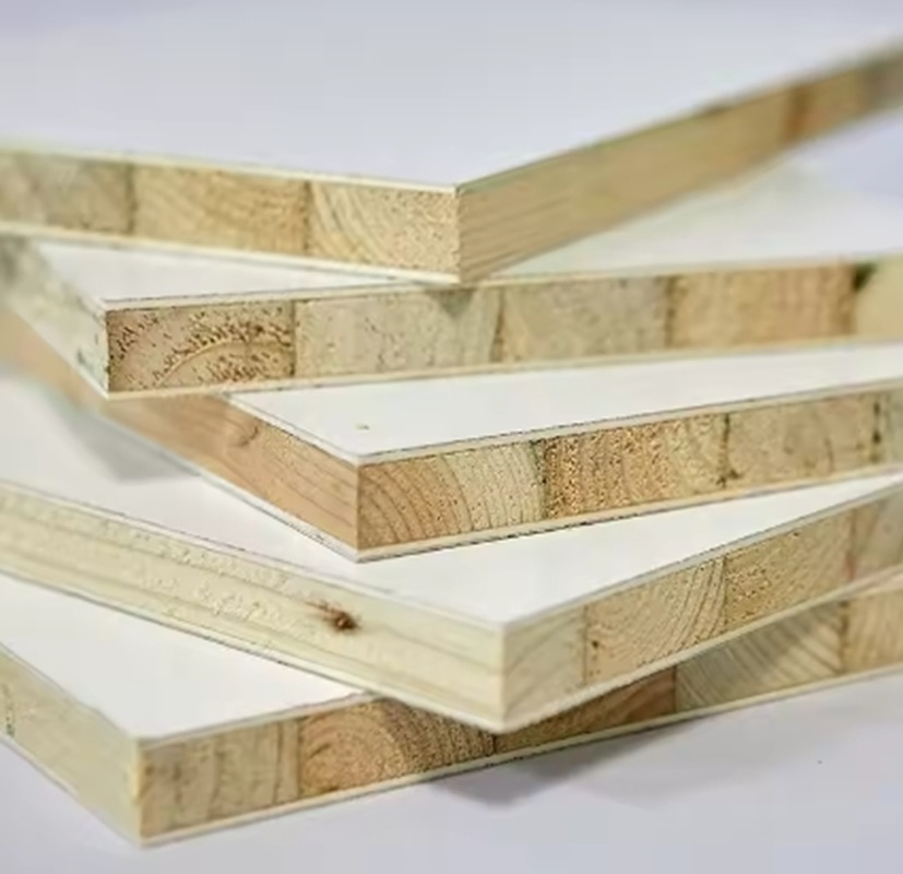 Laminated Sheet 4*8 Melamine Faced Wood Block Board with Factory Price Decoration Material Cabinet Plywood