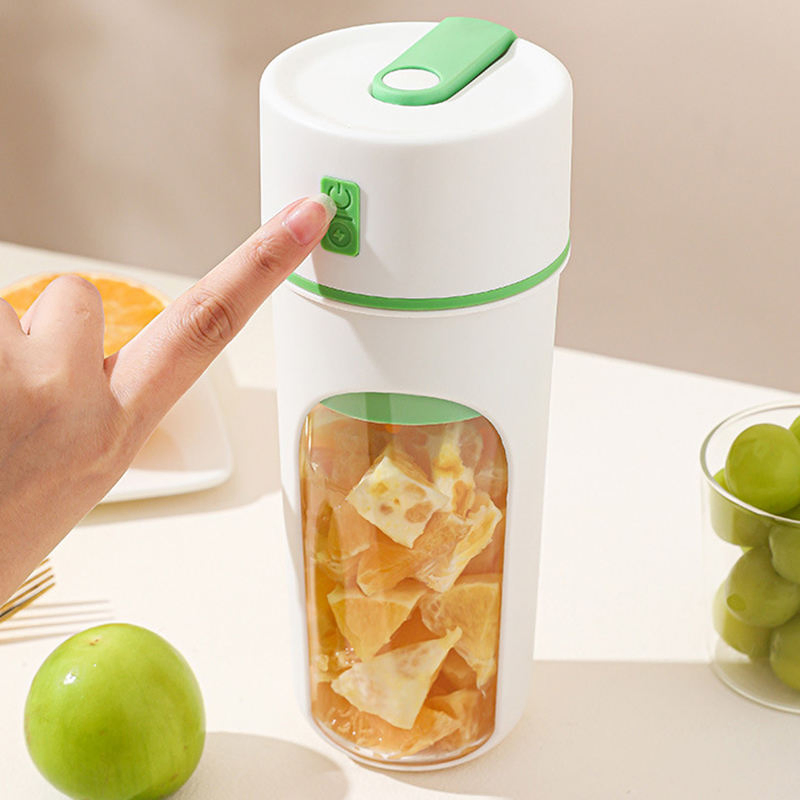 Mini Electric Juicer USB Wireless Charging Small Handshake Blender Cup Juicer for Fruits & Vegetables
