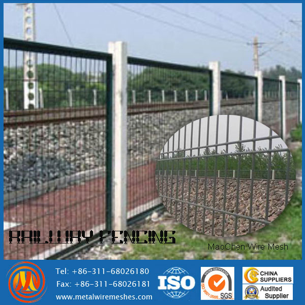 Galvanized / PVC Coated Railway Safety Fence / Weld Wire Fence