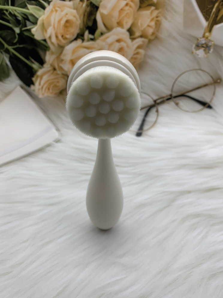 White Plastic ABS Handle with White Synthetic Hair and Pink Silicone Double Face Facial Brush