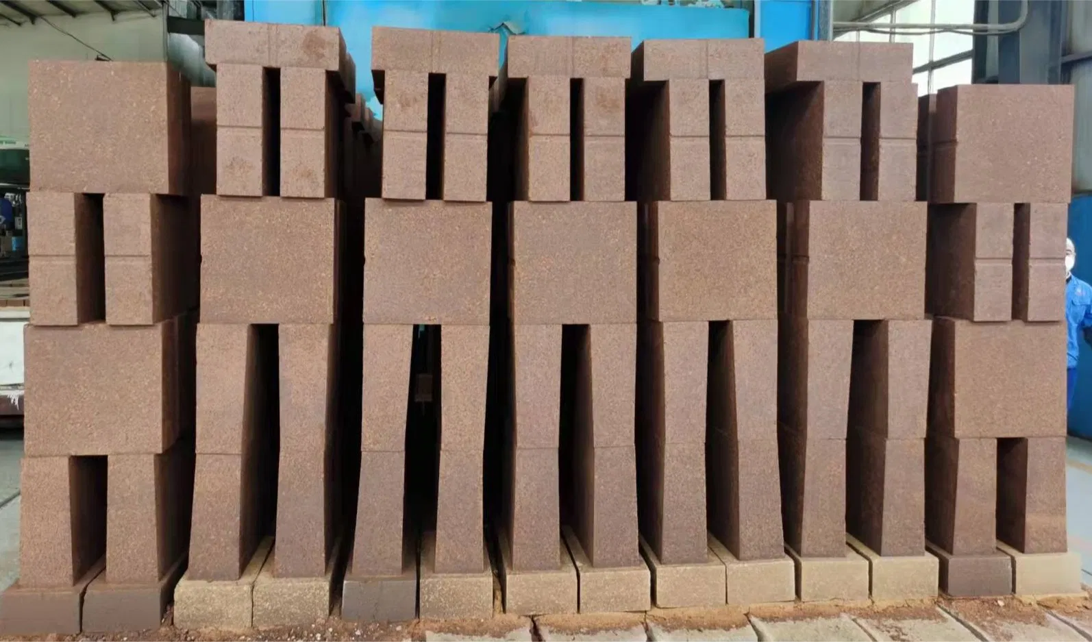 Магнезитовый огнеупорный кирпич для вращающейся печи