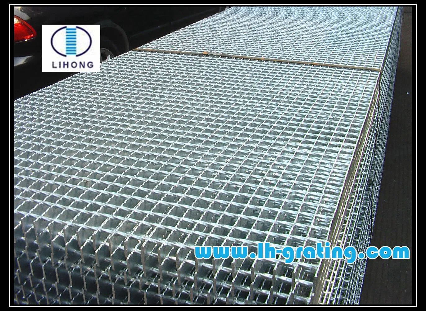Industrial Professional Serrated or Plain Flat Steel Grating for Walkside
